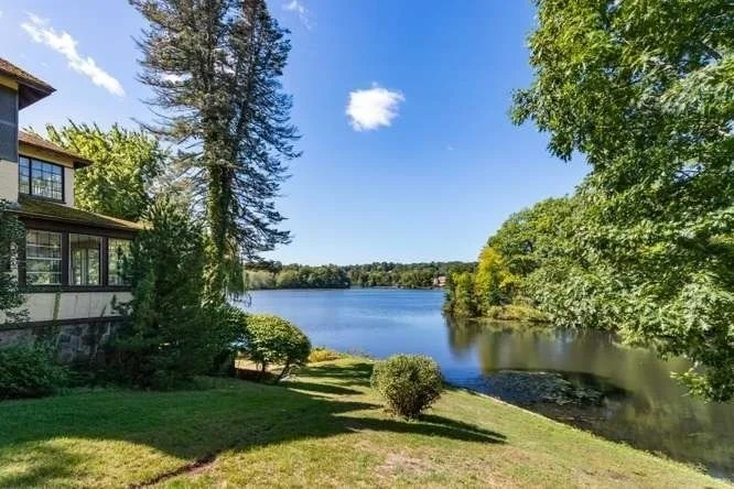 Photo of 7 Lakeview Terrace