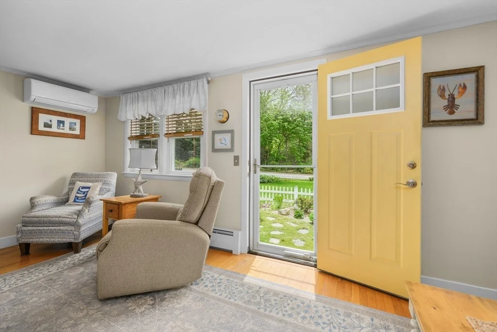 Photo of 24 Acorn Dr