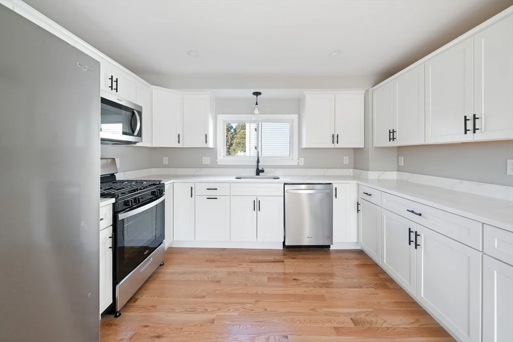 Photo of 71 Akin St