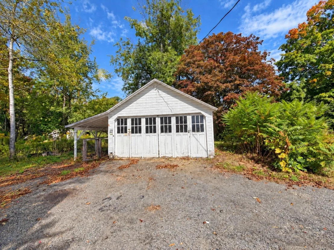 Photo of 137 Damon Rd