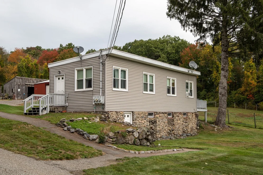 Photo of 183 Main St