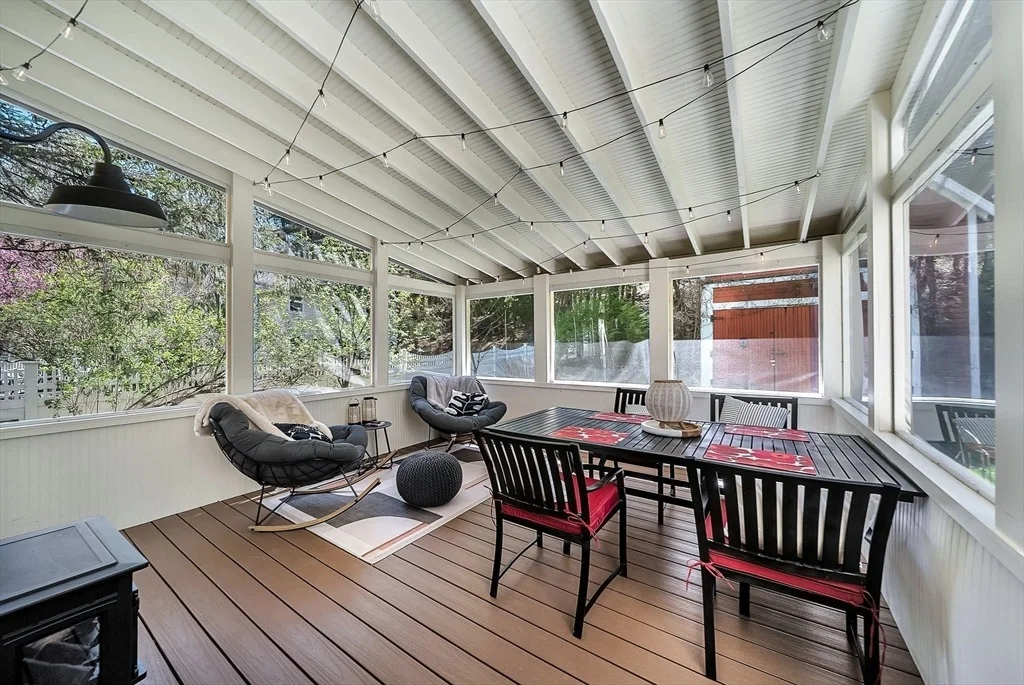 Photo of 77 Brook Rd