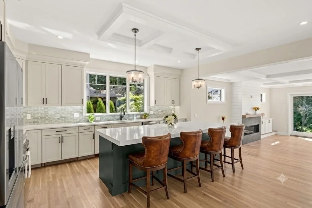 Photo of 10 Naugus Ave