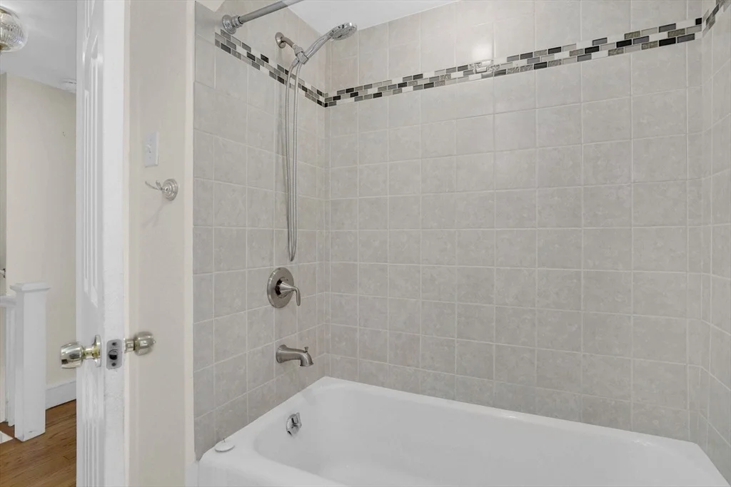 Photo of 82 Biltmore St