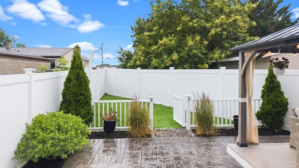 Photo of 127 Middlesex St