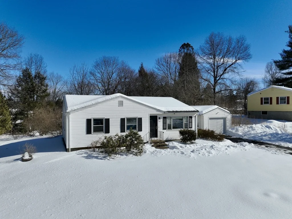Photo of 141 Tracy Circle