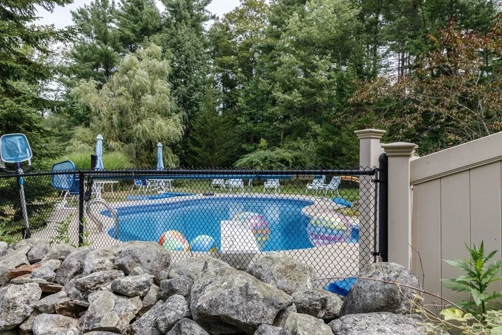 Photo of 343 Lake Road
