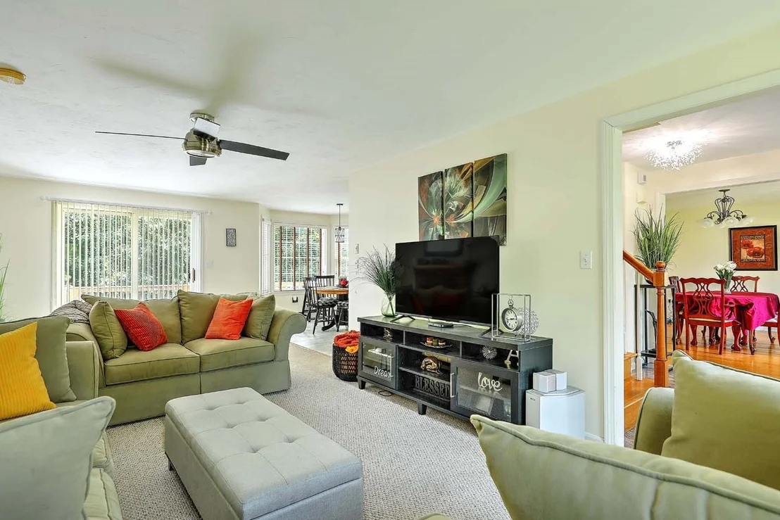 Photo of 30 Pine Warbler Way