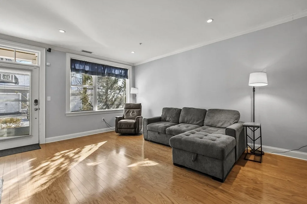 Photo of Unit 1010 at 39 Taylor Drive