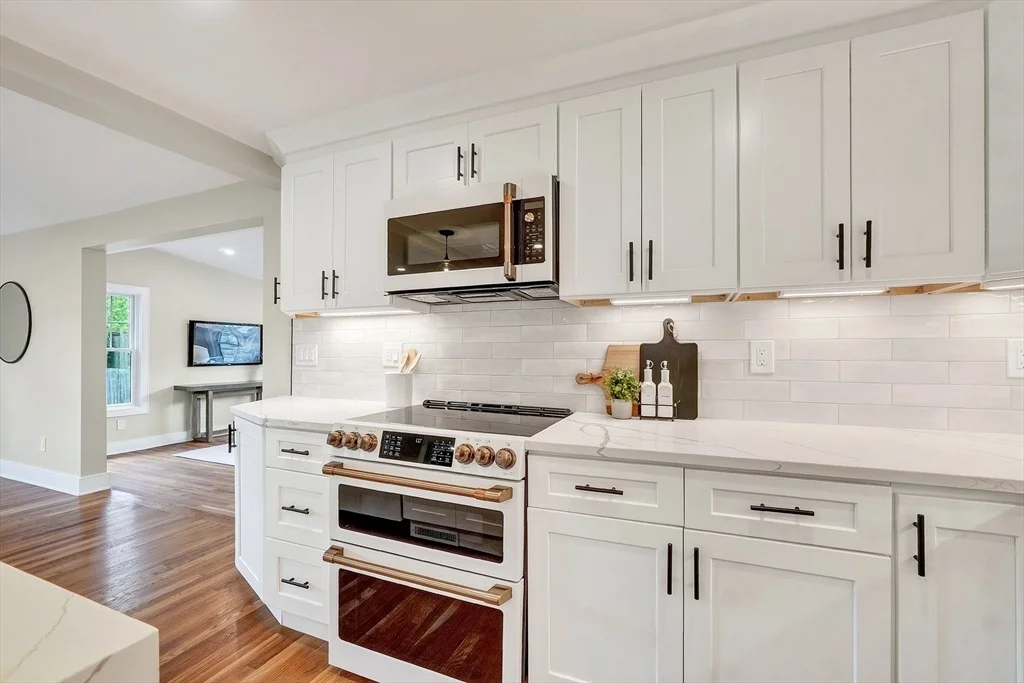 Photo of 28 Fieldstone Dr