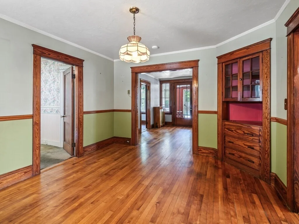 Photo of 34 Tiverton Parkway