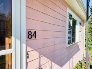 Photo of 84 Oak Street