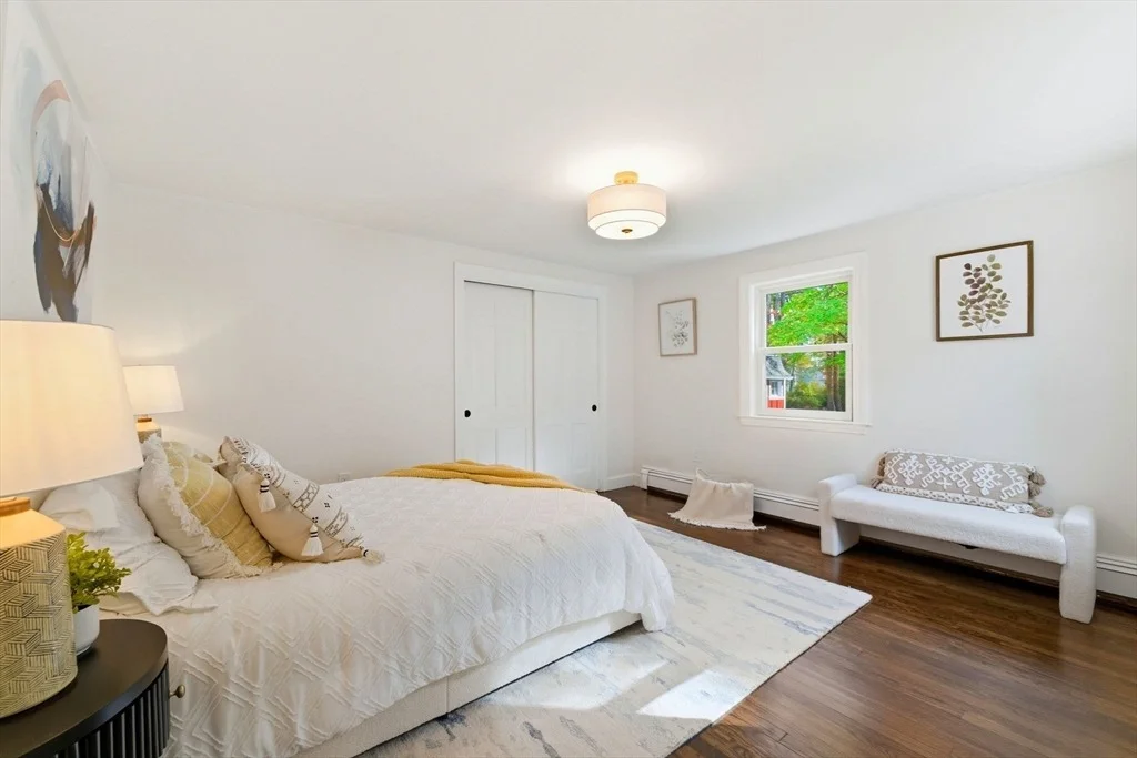 Photo of 8 Colonial Rd.