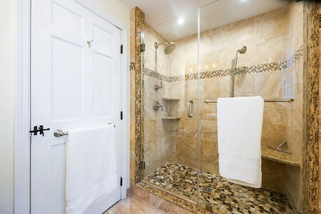 Photo of 25 Miscoe Brook Dr