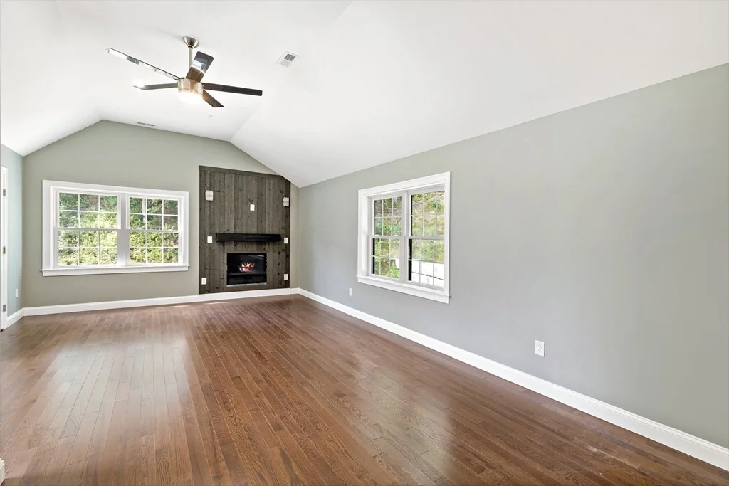 Photo of 50 Wayside Ln