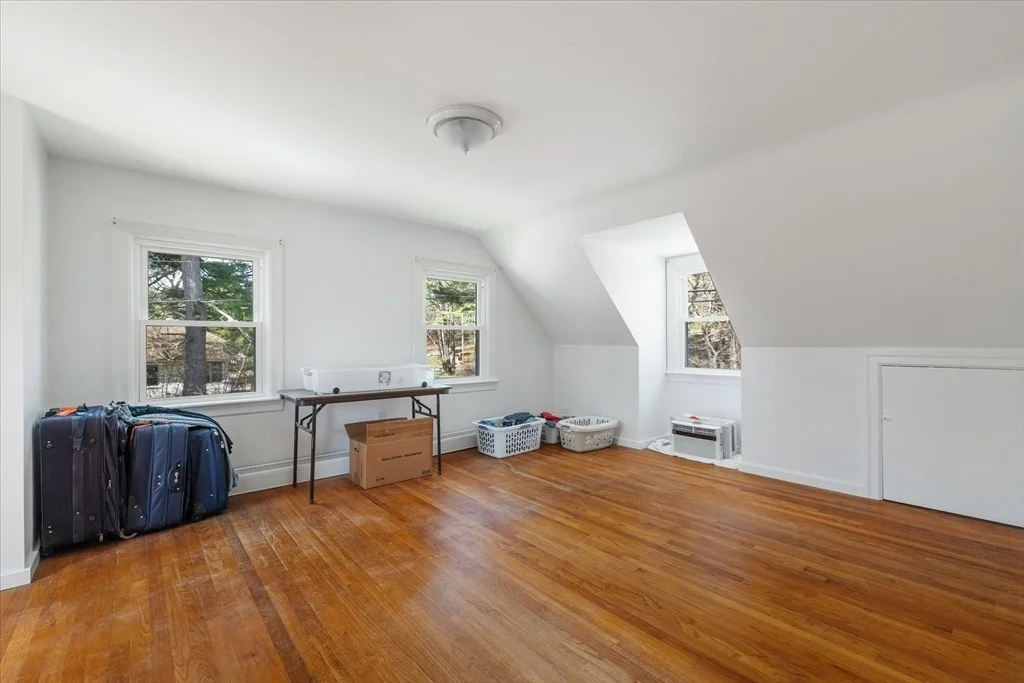 Photo of 12 Brook St