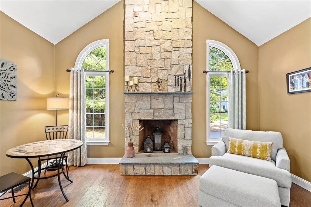 Photo of 9 Douglas Dr