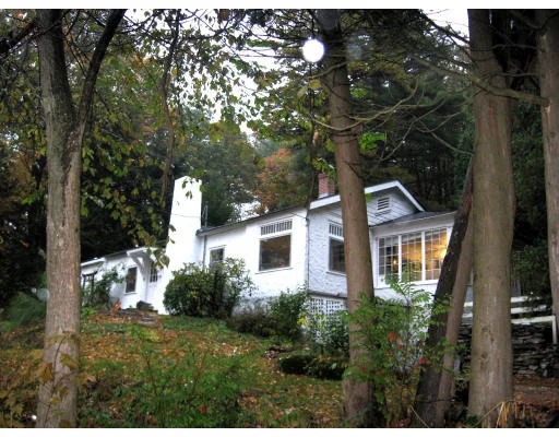Photo of 526 Amherst Road