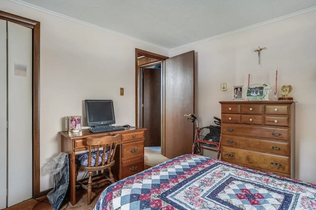 Photo of 42 Marique Dr