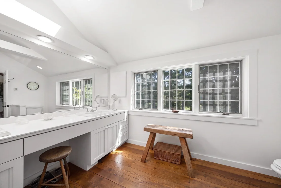 Photo of 225 Mill Street