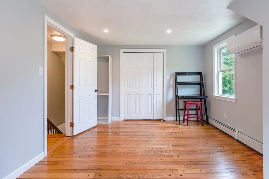 Photo of 8 Tabor Ln