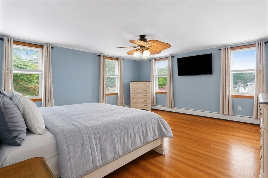 Photo of 10 Wesley Dr