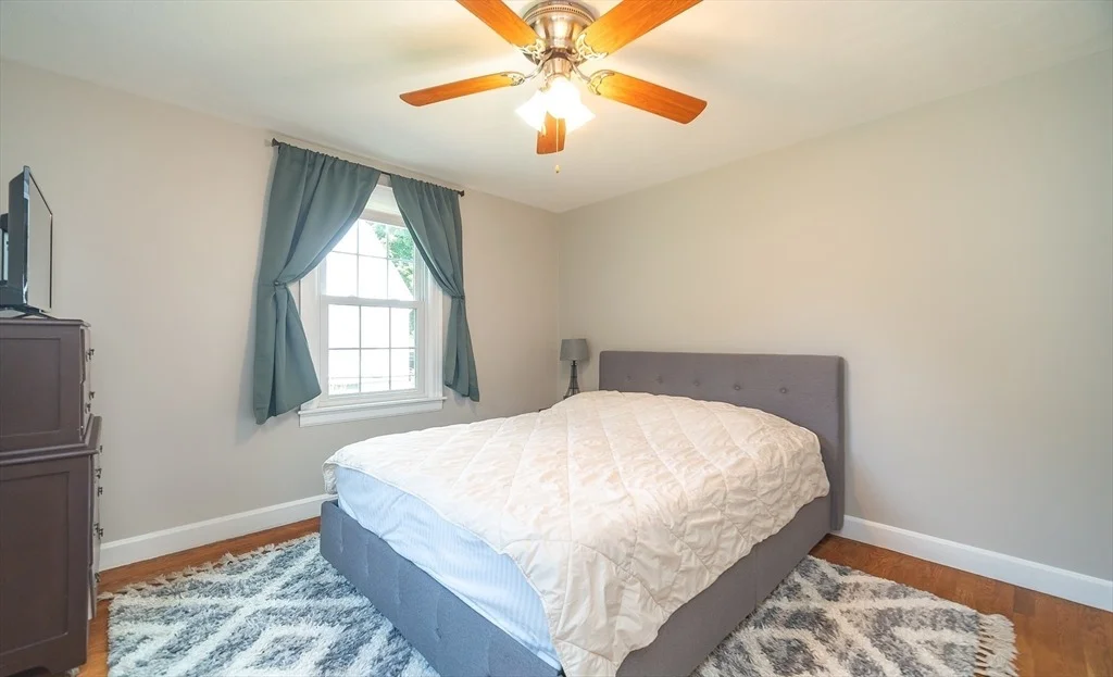 Photo of 55 Gillette Cir