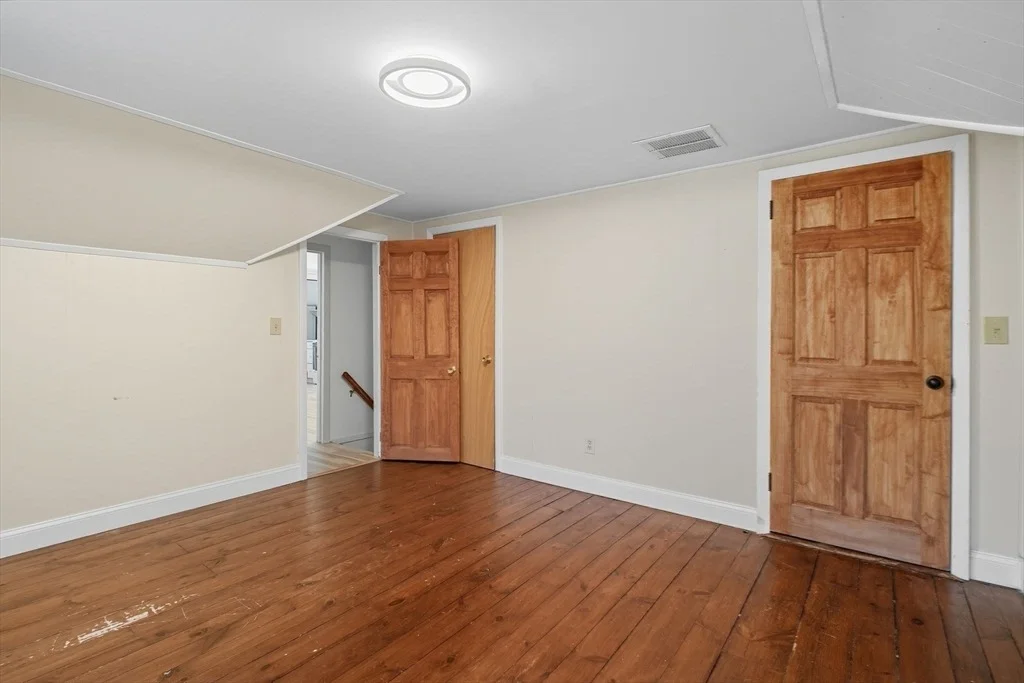 Photo of 259 Long Plain Rd