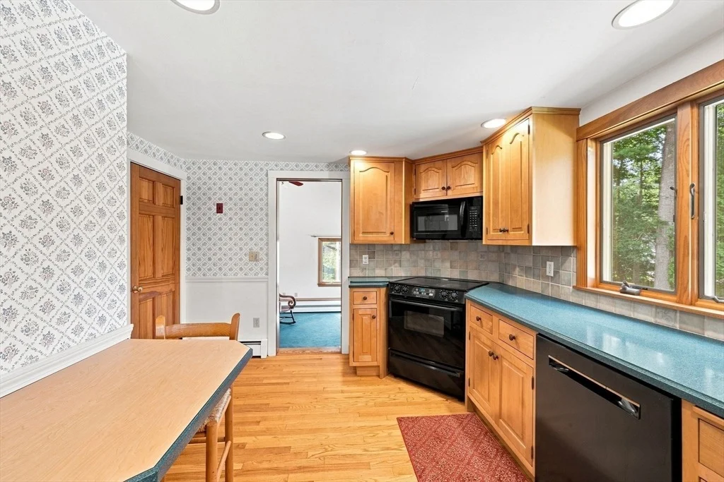 Photo of 6 Cedarview Rd
