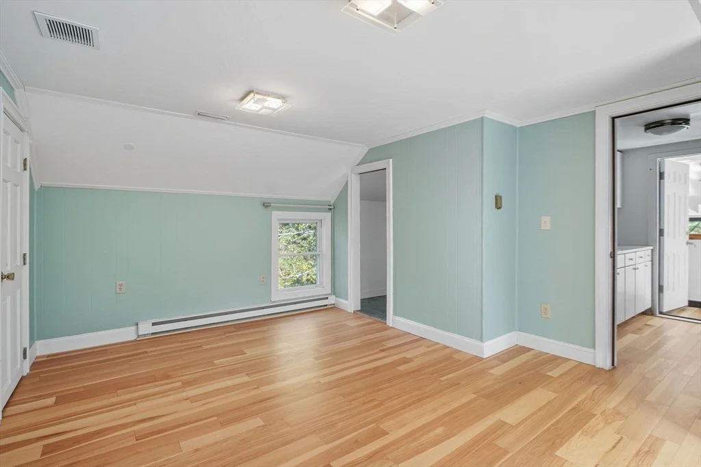 Photo of 259 Long Plain Rd