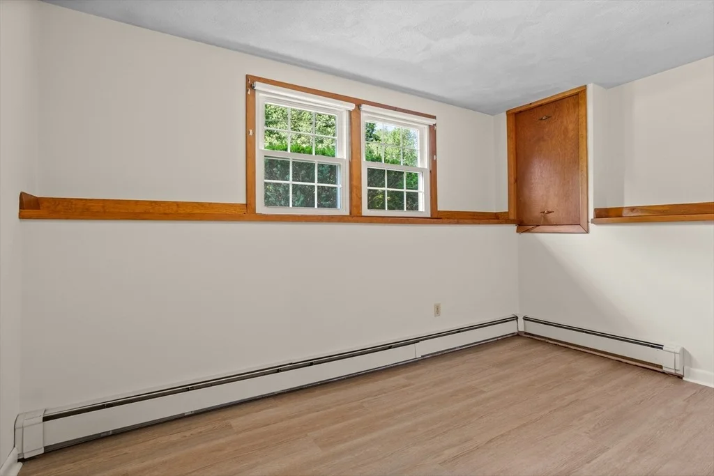 Photo of 19 Douglas Dr