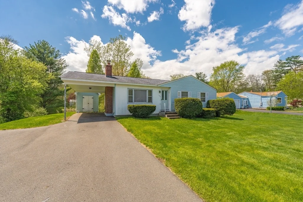Photo of 183 Brookside Cir