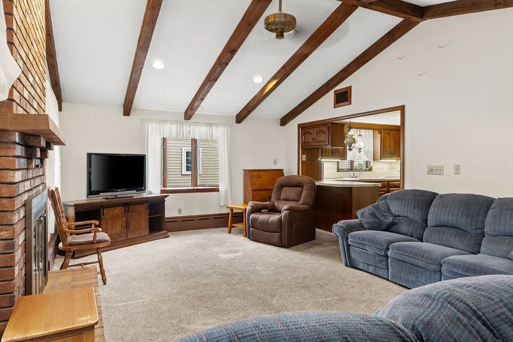 Photo of 16 Breakheart Road