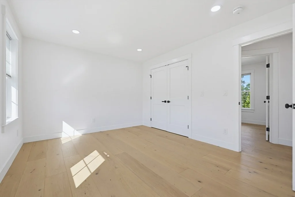 Photo of 8 Vassar Dr