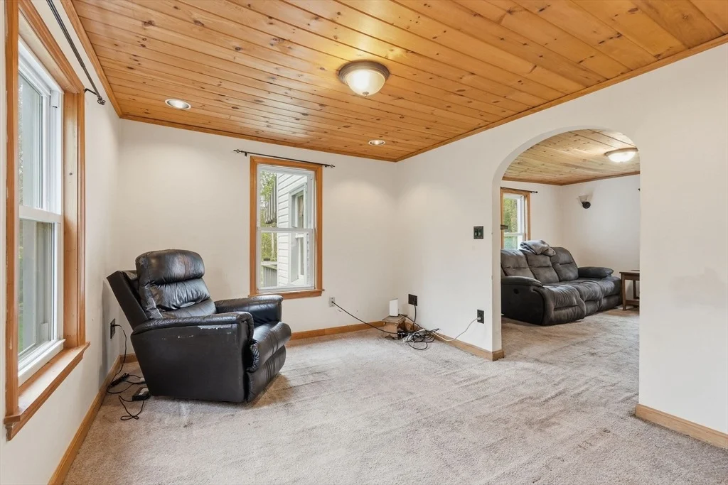 Photo of 8 Shutesbury Road
