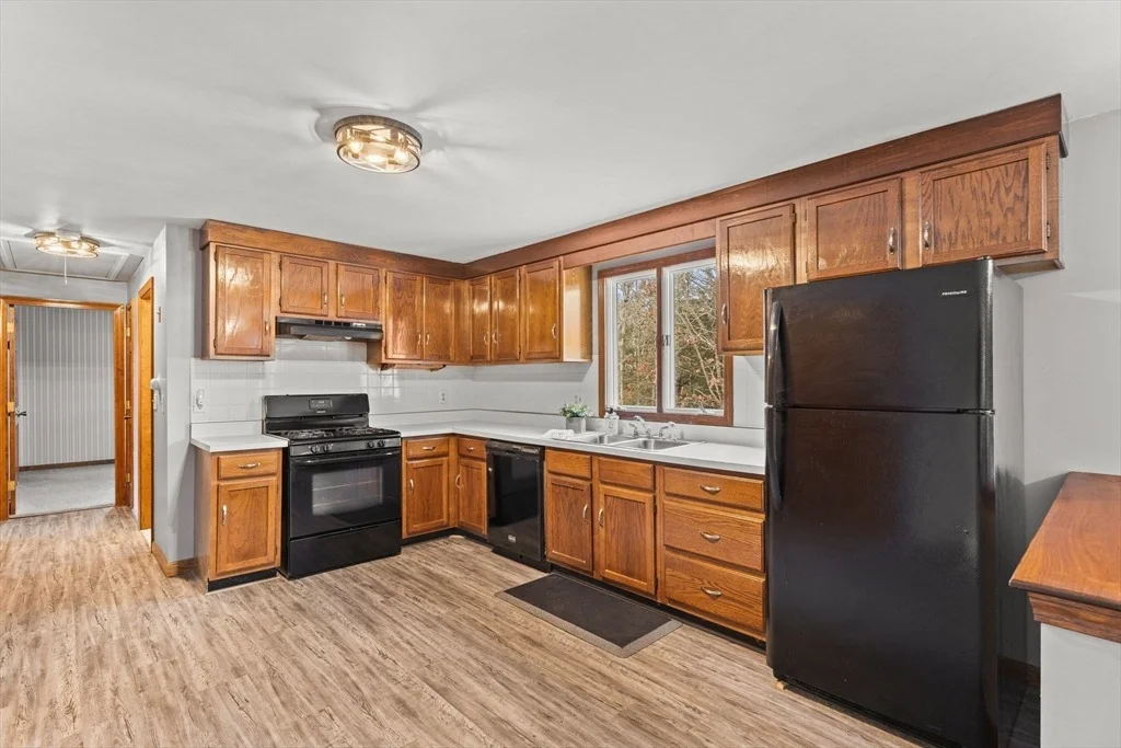 Photo of 38 Westwind Cir