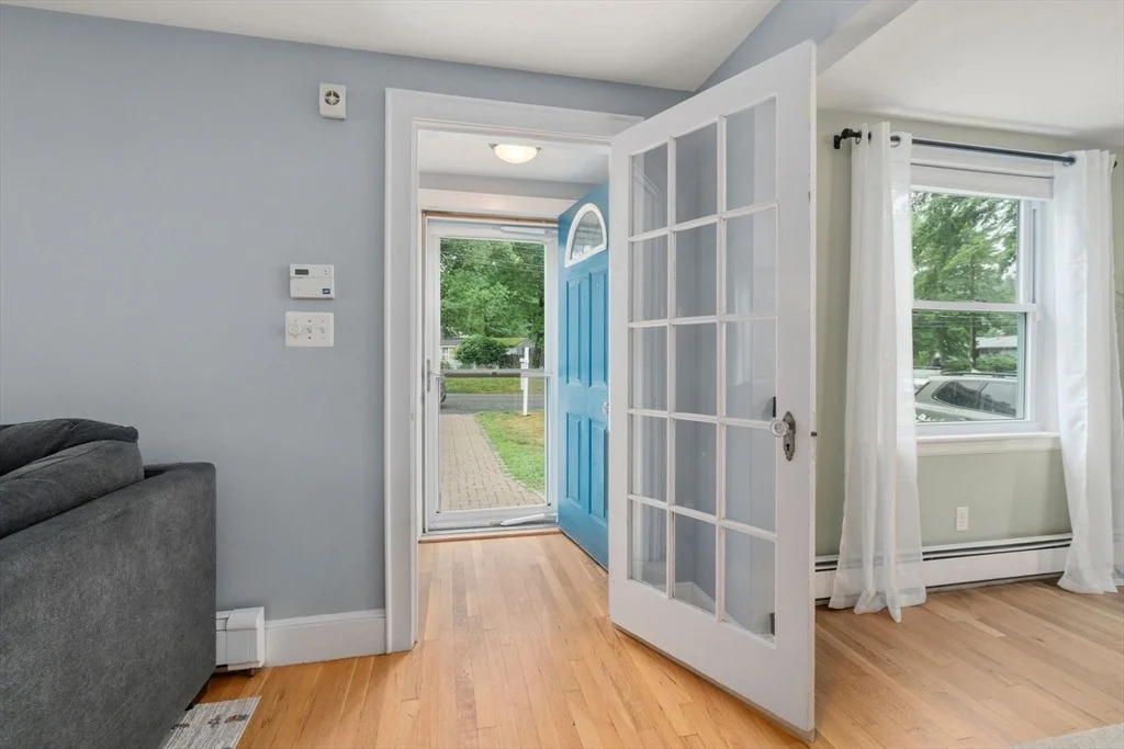 Photo of 55 Joclyn Ave