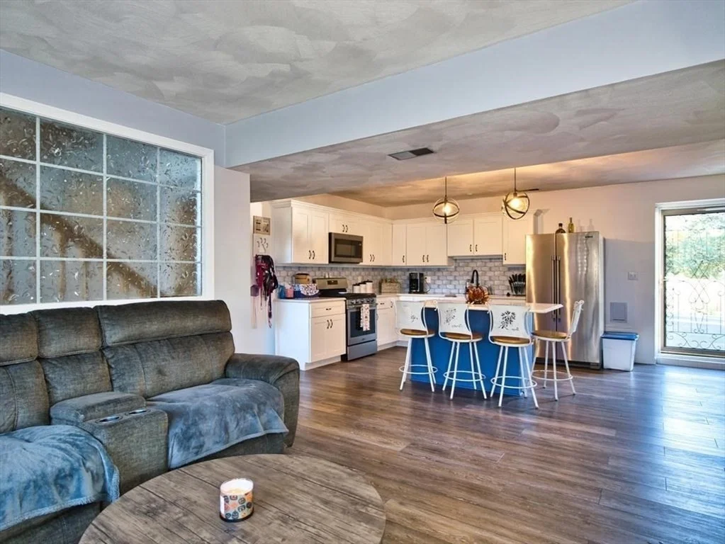 Photo of 555 Harbor View Blvd
