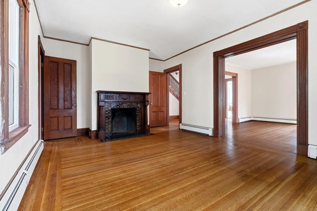 Photo of 10 Oak Bluff St