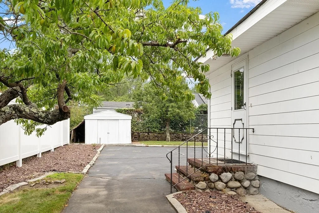 Photo of 33 Durso Ave.