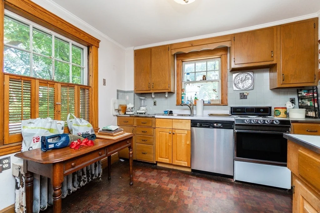 Photo of 108 Warren Rd