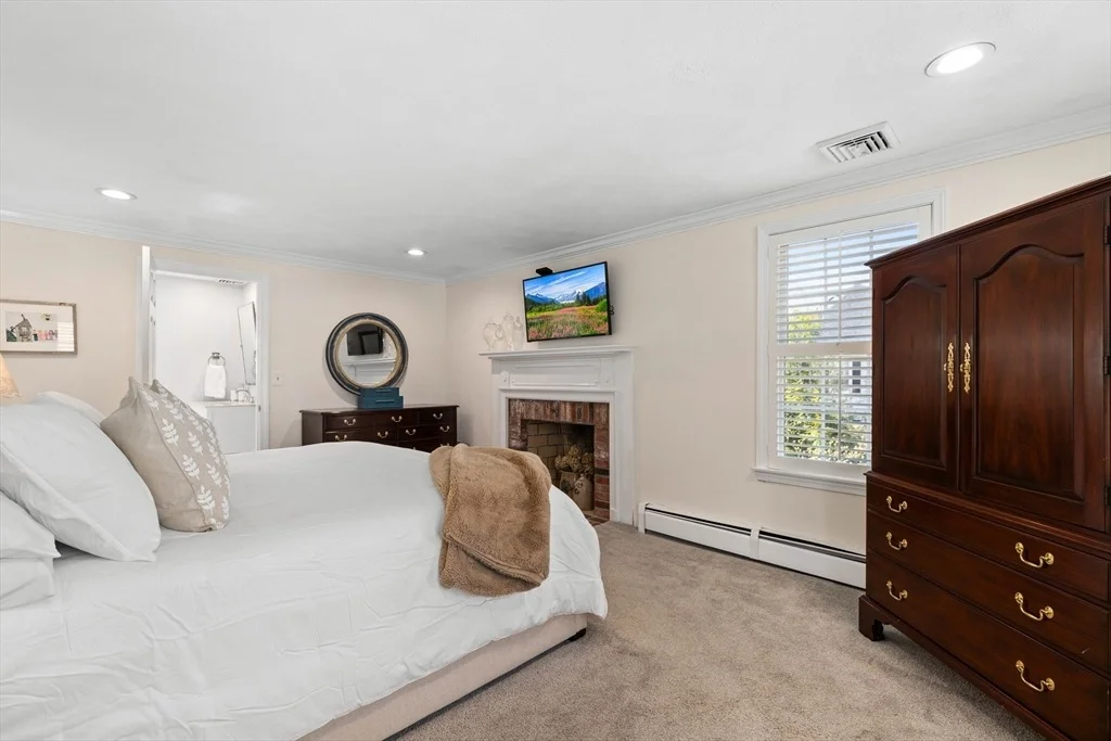 Photo of 243 Bear Hill Rd