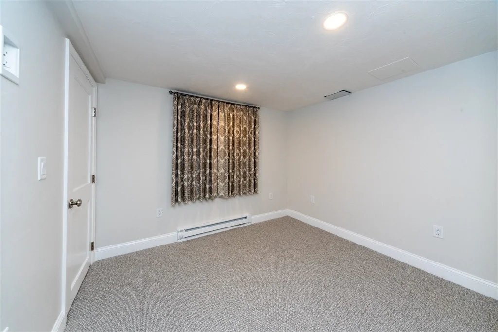 Photo of 37 Gates Ave