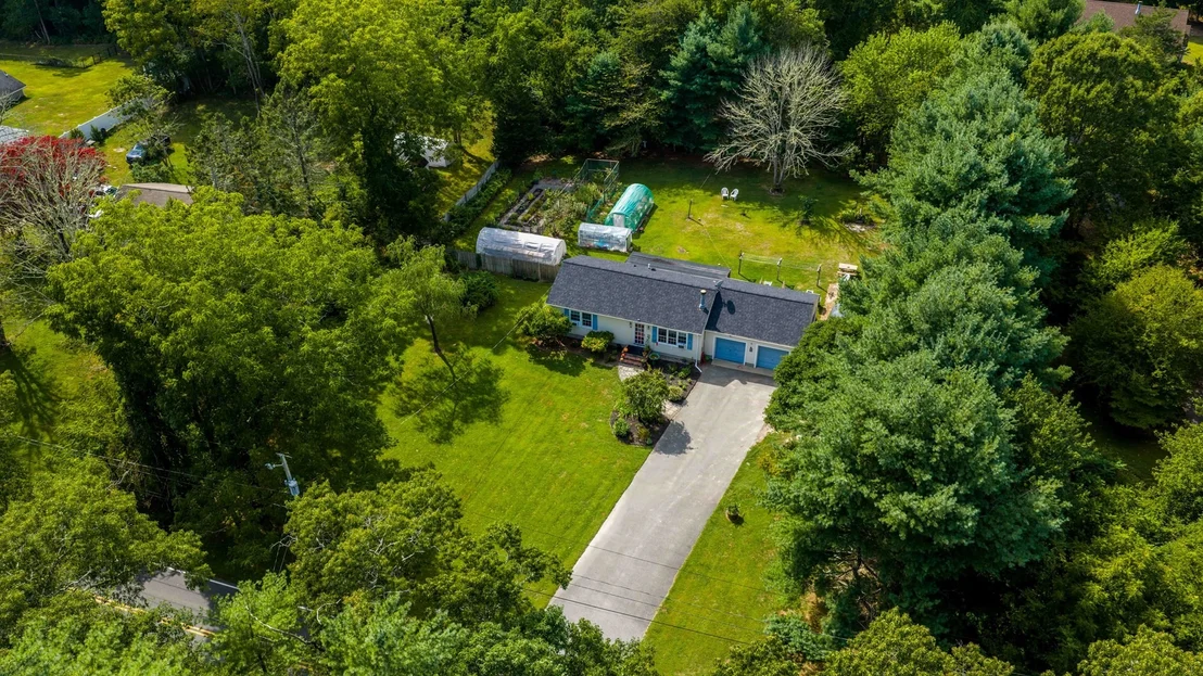 Photo of 247 Perry Hill Rd