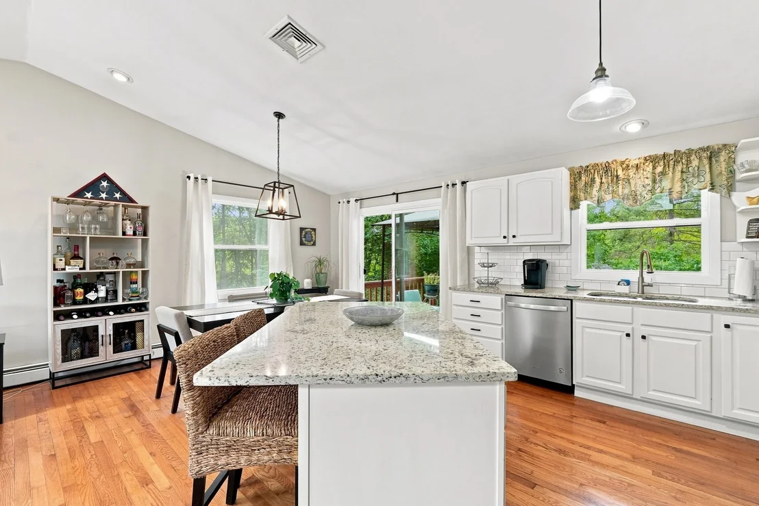 Photo of 32 Mountaindale Rd