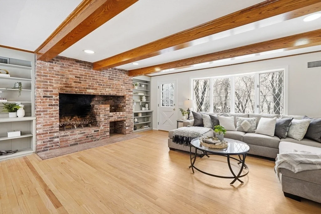 Photo of 59 Lawrence Dr