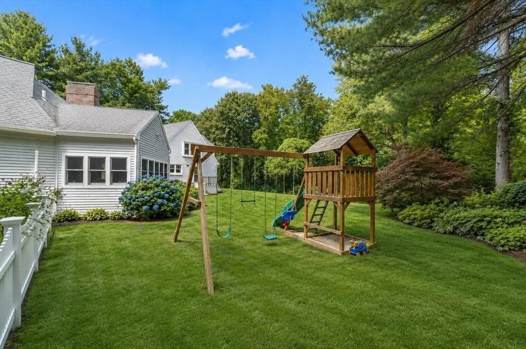 Photo of 25 Clearwater Dr