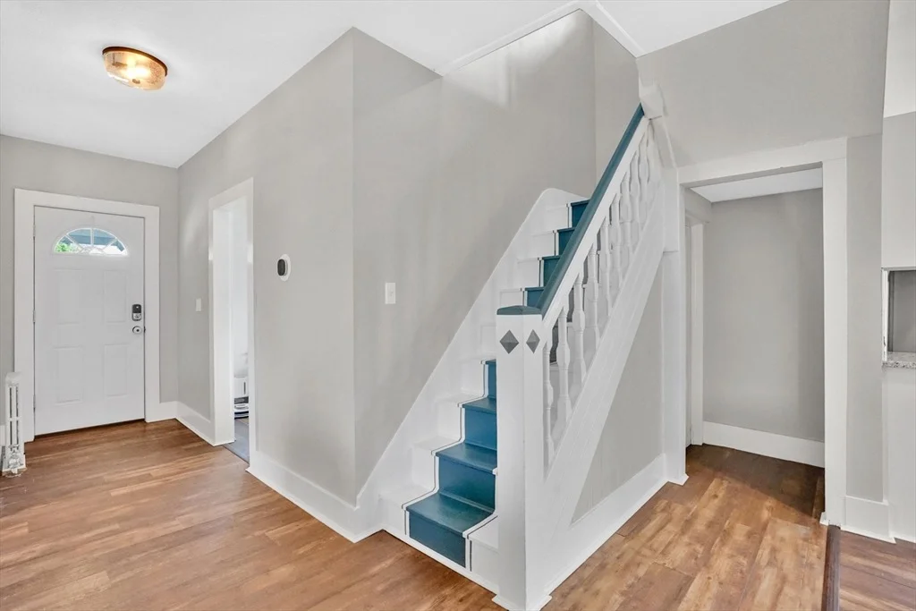 Photo of 7 Maple St