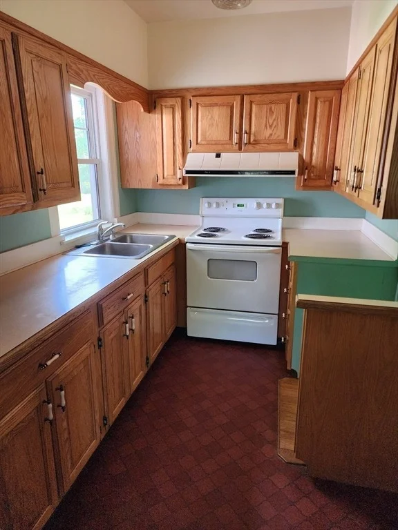 Photo of 72 W Main St