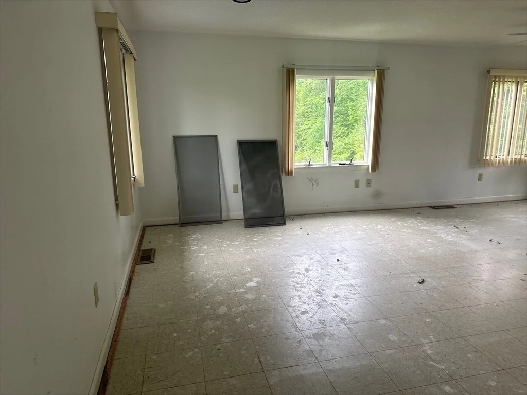 Photo of 72 Beebe Rd